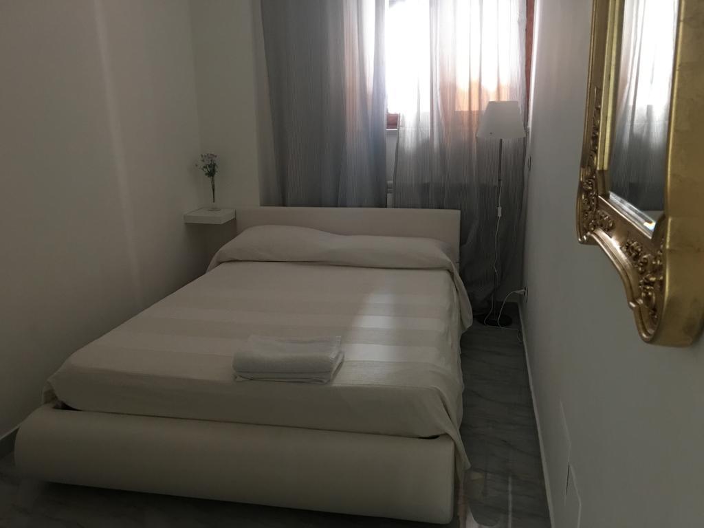 Supera Napoli Apartment Exteriör bild